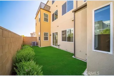 187 Yugen, Irvine, CA 92618 - Photo 30