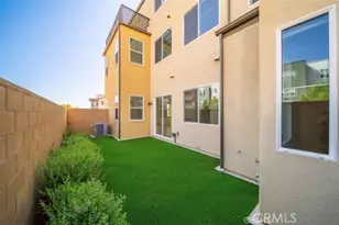 187 Yugen, Irvine, CA 92618 - Photo 30