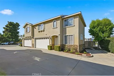 2724 17th Street, Huntington Beach, CA 92648 - Photo 2