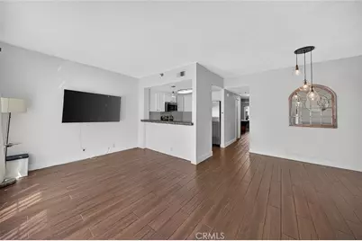 720 W 4th #318, Long Beach, CA 90802 - Photo 18