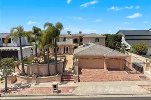 55 Montecito, Corona del Mar, CA 92625 - Photo 2