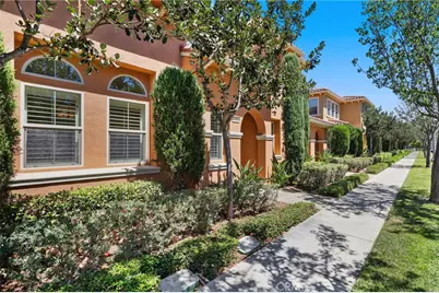 31 Roycroft, Irvine, CA 92620 - Photo 2