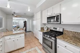 5872 Meadowbrook Dr, Huntington Beach, CA 92649 - Photo 22