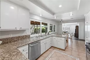 5872 Meadowbrook Dr, Huntington Beach, CA 92649 - Photo 20