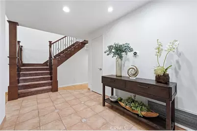 5872 Meadowbrook Drive, Huntington Beach, CA 92649 - Photo 6