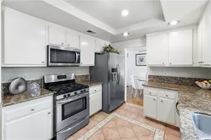5872 Meadowbrook Dr, Huntington Beach, CA 92649 - Photo 22