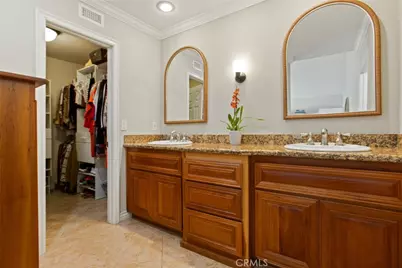 8381 Seaport Dr., Huntington Beach, CA 92646 - Photo 12