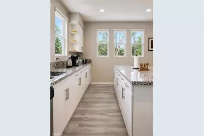 120 S Pacific  Ave #34, Santa Ana, CA 92703 - Photo 6