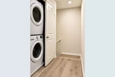 120 S Pacific  Ave #34, Santa Ana, CA 92703 - Photo 18
