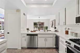 27414 Iris, Mission Viejo, CA 92692 - Photo 10