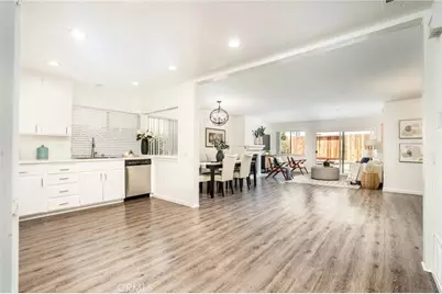18092 Westlake Cir, Huntington Beach, CA 92648 - Photo 8