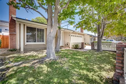 18092 Westlake Cir, Huntington Beach, CA 92648 - Photo 4