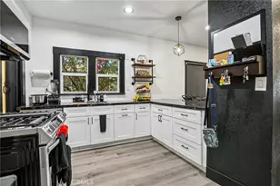 1127 W 5th, Santa Ana, CA 92703 - Photo 8