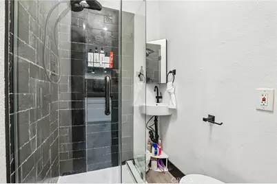 1127 W 5th, Santa Ana, CA 92703 - Photo 18