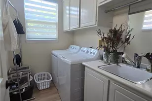 6 Saintsbury, Irvine, CA 92602 - Photo 24