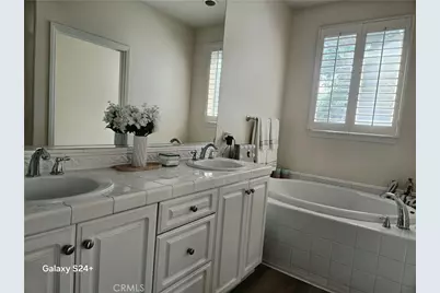 6 Saintsbury, Irvine, CA 92602 - Photo 20