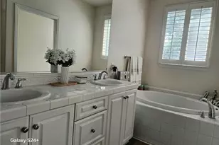 6 Saintsbury, Irvine, CA 92602 - Photo 20