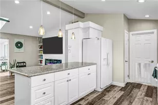 80 Huntington Street, Huntington Beach, CA 92648 - Photo 18