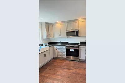 19352 Brookhurst, Huntington Beach, CA 92646 - Photo 2