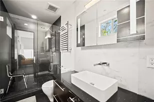 12148 Travis, Los Angeles, CA 90049 - Photo 48