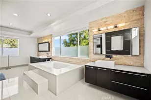 12148 Travis, Los Angeles, CA 90049 - Photo 36