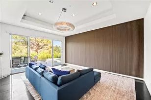 12148 Travis, Los Angeles, CA 90049 - Photo 18