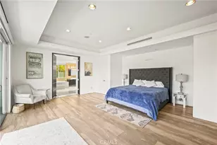 12148 Travis, Los Angeles, CA 90049 - Photo 32