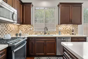 177 Bright Poppy, Irvine, CA 92618 - Photo 6