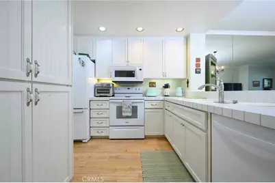 2243 Martin #211, Irvine, CA 92612 - Photo 4