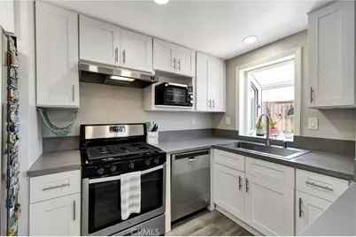 1209 Alabama Street, Huntington Beach, CA 92648 - Photo 12