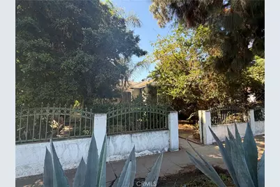 18750 Nordhoff, Los Angeles, CA 91324 - Photo 2