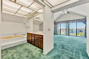 2127 Yacht Julia, Newport Beach, CA 92660 - Photo 40