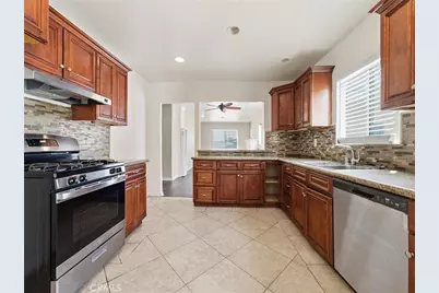 6307 S Harcourt Avenue, Los Angeles, CA 90043 - Photo 20