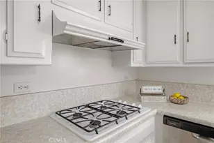 2813 Summit Cir, Bakersfield, CA 93306 - Photo 8