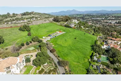 31641 Peppertree Bend, San Juan Capistrano, CA 92675 - Photo 12