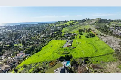 31641 Peppertree Bend, San Juan Capistrano, CA 92675 - Photo 4