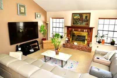 722 Sir George Court, Moorpark, CA 93021 - Photo 4