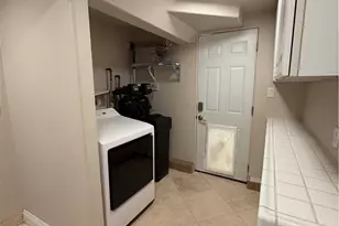 8242 Lambert Dr, Huntington Beach, CA 92647 - Photo 24