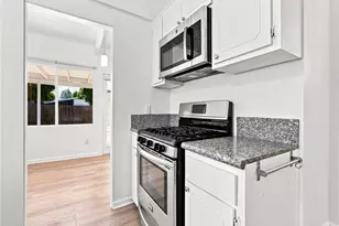 7735 Zelzah Ave, Reseda, CA 91335 - Photo 4