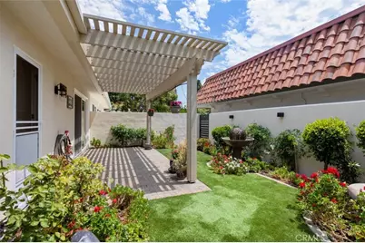 63 Seton, Irvine, CA 92612 - Photo 32