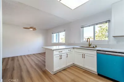 8851 Independence Avenue #Apt 33, Los Angeles, CA 91304 - Photo 14