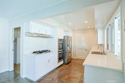 16682 Charles, Huntington Beach, CA 92647 - Photo 4