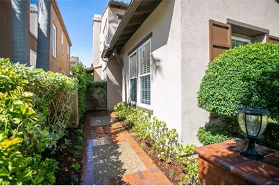 31 Dinuba, Irvine, CA 92602 - Photo 2