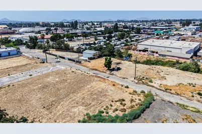 350 S Mayfield Avenue, San Bernardino, CA 92401 - Photo 18