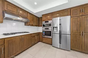 27 Almeria, Irvine, CA 92614 - Photo 14