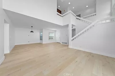 27 Almeria, Irvine, CA 92614 - Photo 6