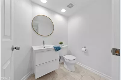 27 Almeria, Irvine, CA 92614 - Photo 16