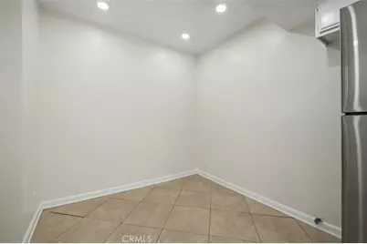 1091 Stone Brook Lane, Costa Mesa, CA 92627 - Photo 6