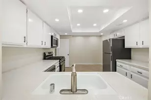 1091 Stone Brook Ln, Costa Mesa, CA 92627 - Photo 32