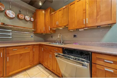 1000 W Macarthur Boulevard #13, Santa Ana, CA 92707 - Photo 4